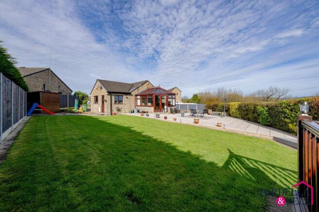 2 bed Detached Bungalow for sale Image 7