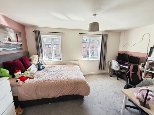 2 bed Semi-Detached for sale Image 7