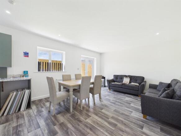2 bed Detached Bungalow for sale Image 4