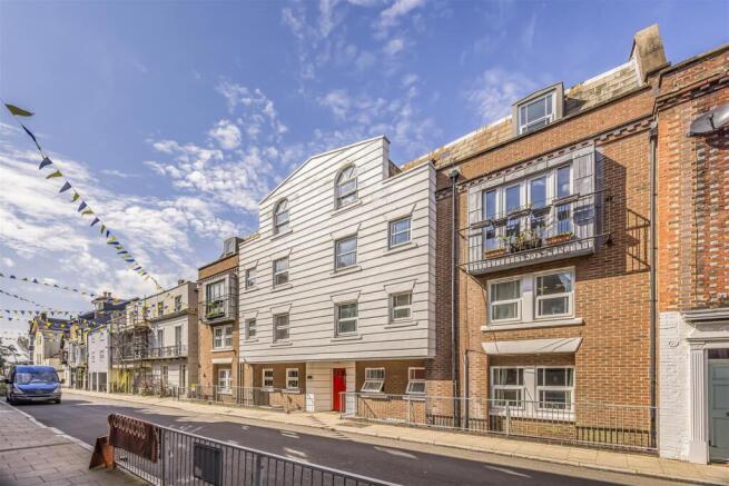 1 Castle Court, Castle Road, Southsea-PorticoMarke