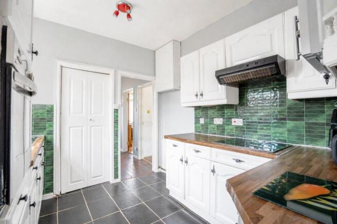 3 bed Semi-Detached for sale Image 6