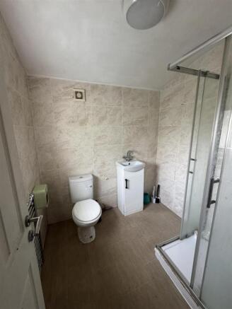Ground Floor Flat with Garden