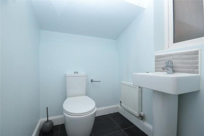 3 bed Semi-Detached to rent Image 10