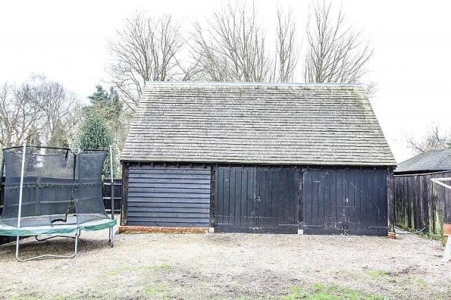 Garage/Barn Exterior