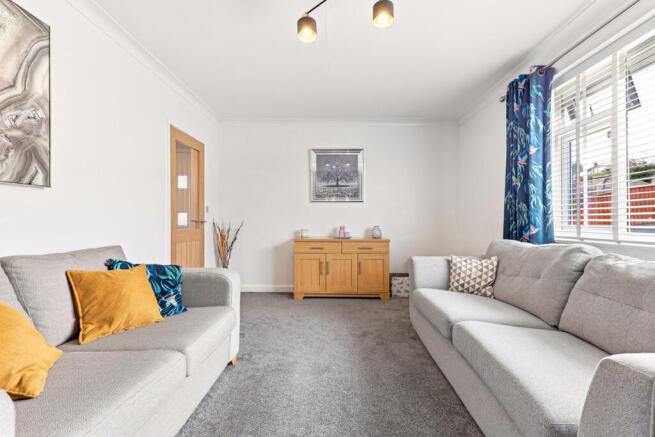 3 bed Semi-Detached for sale Image 4