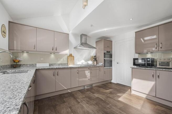 Kitchen/Dining