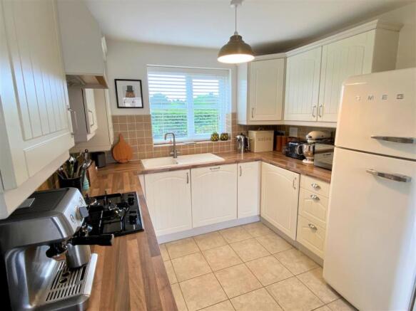 20 The Hurlings Kitchen