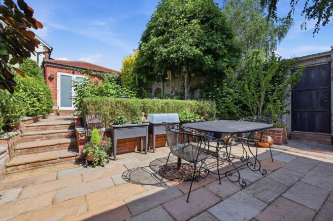 Southern Drive, Loughton, IG10 photo 4