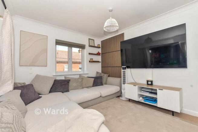 Bluebell Road, Kingsnorth, Ashford, Kent photo 3