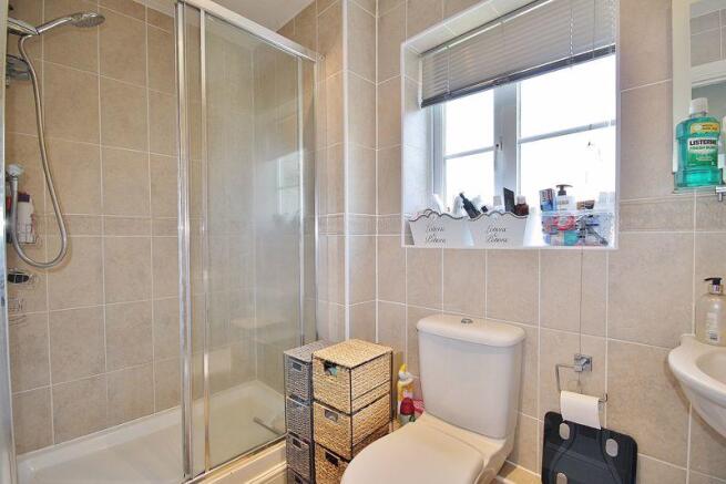 Ensuite to Bed...
