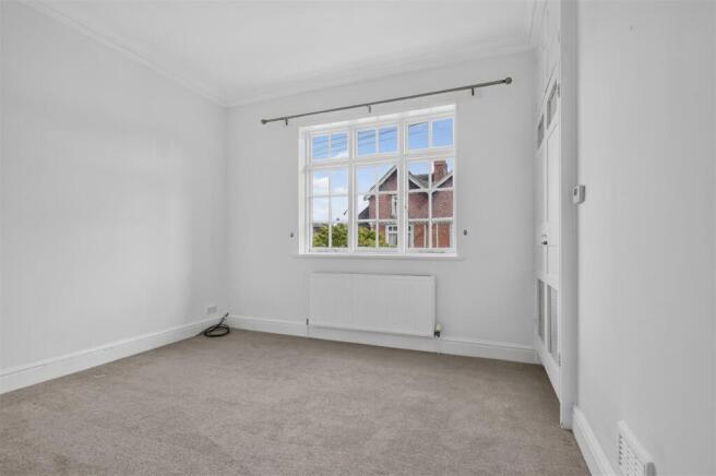 2 bed Apartment for sale Image 9