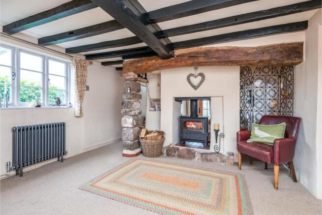 Lounge Area: