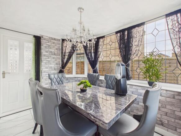 3 bed Semi-Detached for sale Image 5