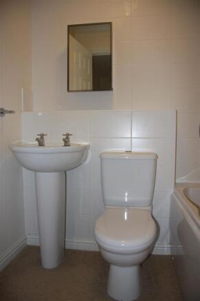 Bathroom1.JPG