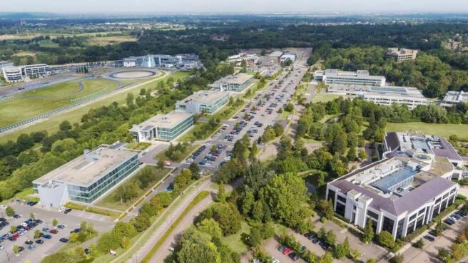 Building 4  The Heights  Weybridge 3.jpg