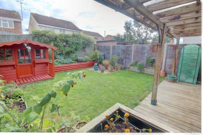 Yopa - Paddock Drive, Chelmsford, CM1 (26)