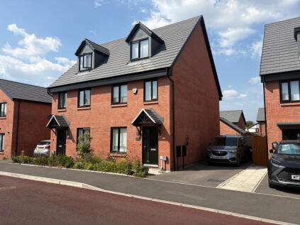 Golden Road, Droylsden