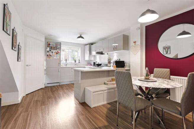 3 bed Semi-Detached for sale Image 11