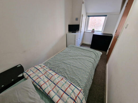 Bedroom 2 (1)