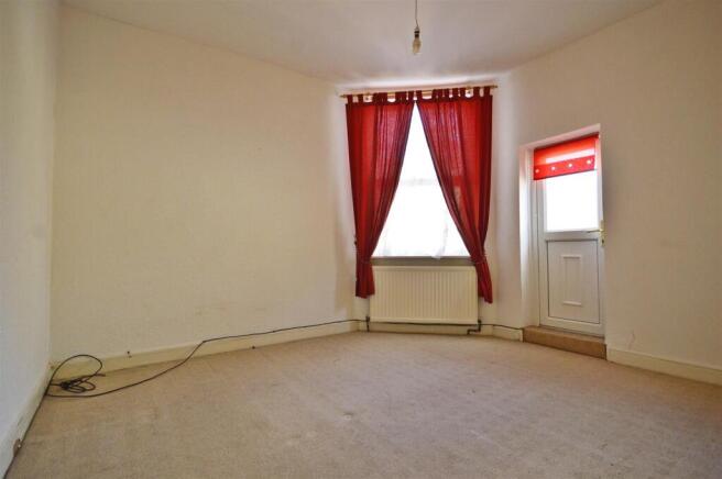 1 bed Flat to rent Image 7