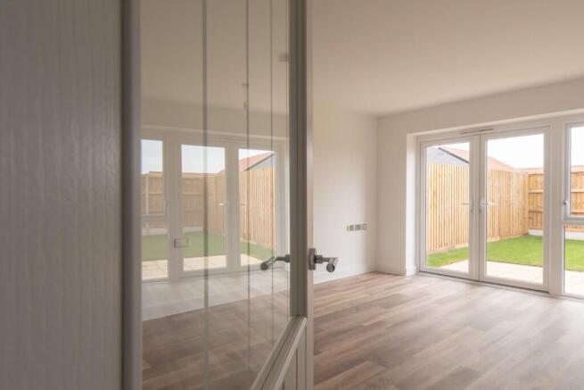 2 bed Semi-Detached Bungalow for sale Image 7