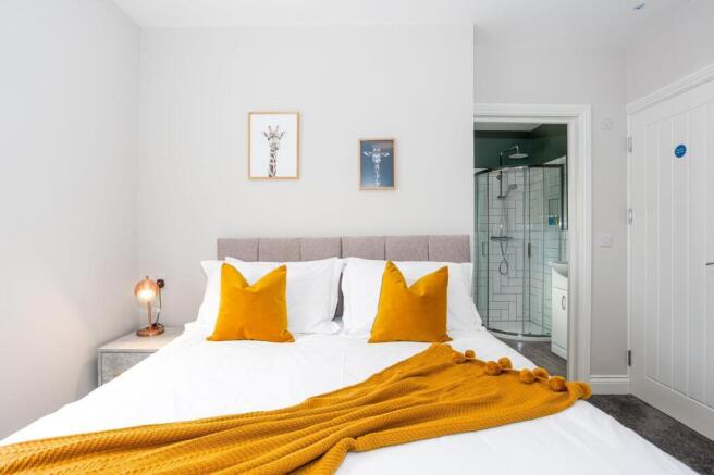 3 eastwoodbury lane rm 4 .3.jpg