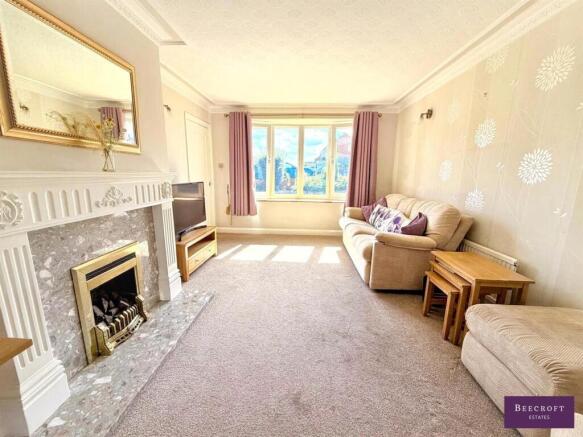 3 bed Semi-Detached for sale Image 6