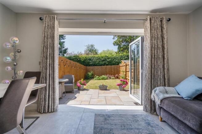 4 Kingsley Gardens_7.jpg