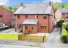 32, Court Close, Abermule, Montgomery SY15 6NU