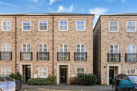 Lovegrove Way, London, N20