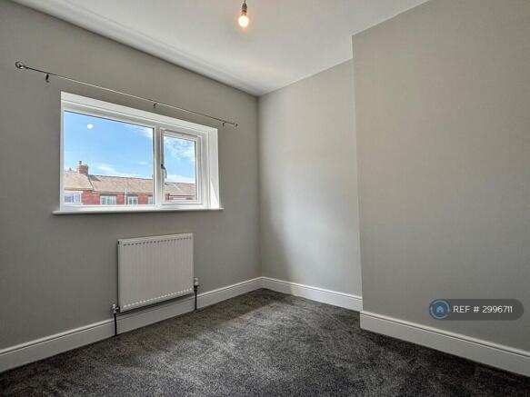 3 bed Terraced to rent Image 12