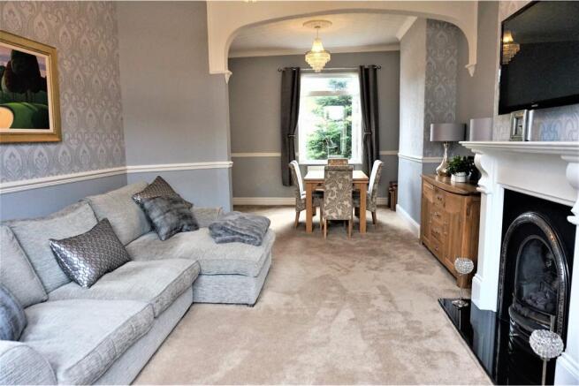 Lounge/Dining Room