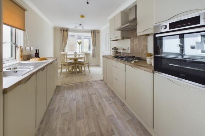 Elm Grove Park, Thatcham, RG18 photo 5