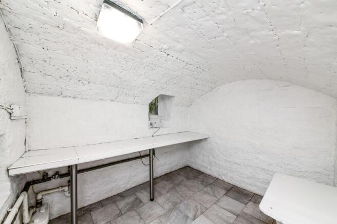 2 bed Terraced for sale Image 9