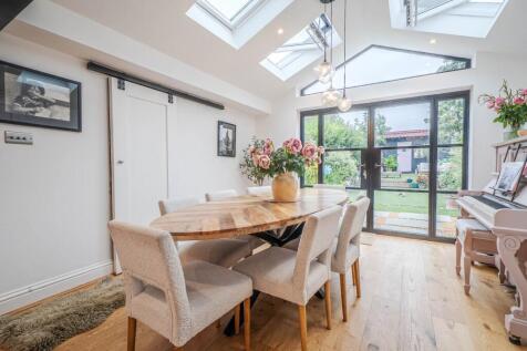 West Street, Dunstable, Bedfordshire, LU6
