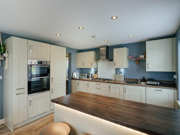 Kitchen / Dining Room