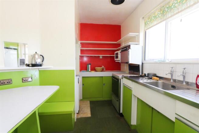 kitchen 2.jpg