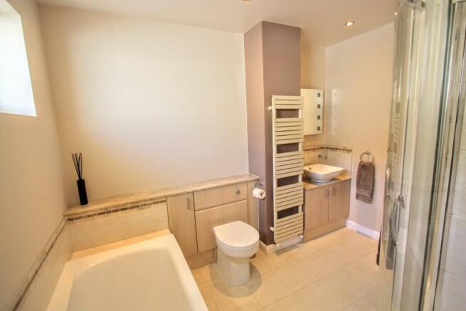 BATHROOM/W.C.
