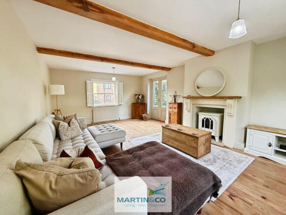 21f21c21--4882-B7...