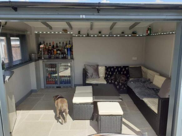 Outdoor bar