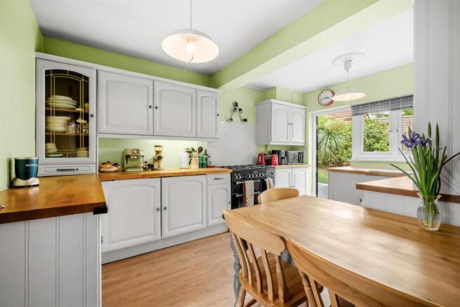KITCHEN/DINER