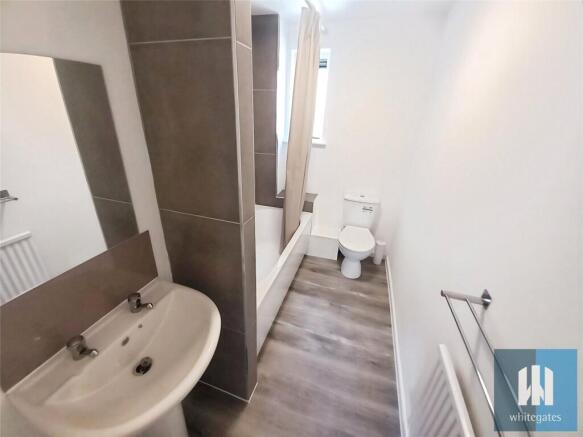 2 bed Apartment to rent Image 7