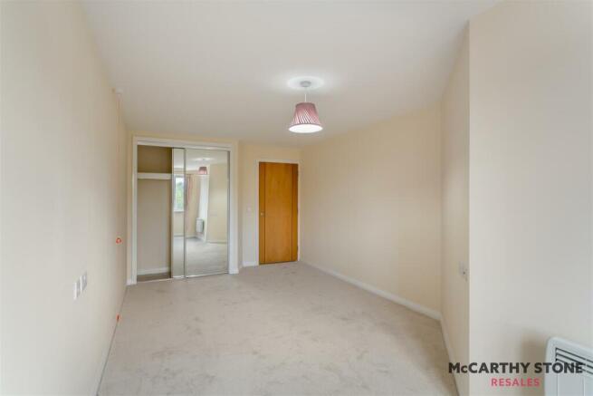 1 bed Apartment for sale Image 12