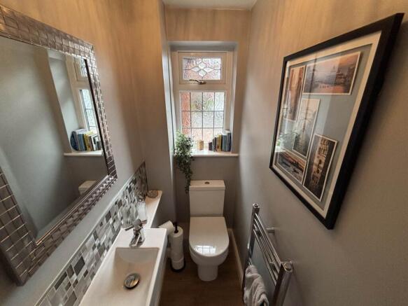 4 bed Detached for sale Image 6