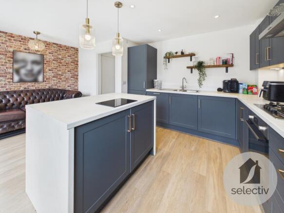 3 bed Semi-Detached for sale Image 6