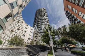 Apartment 708, 11 Charrington Tower, Biscayne Avenue, London E14 9AY