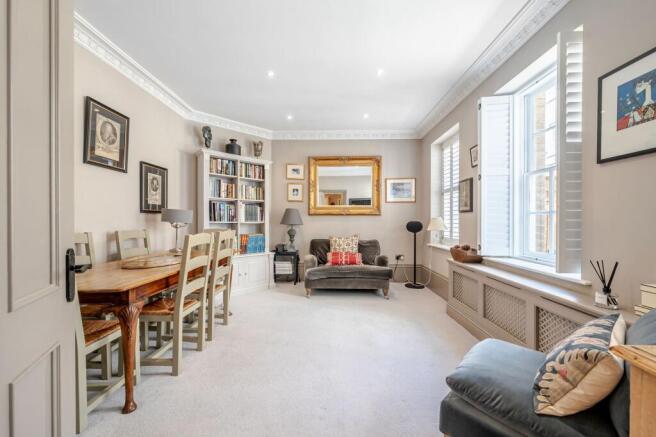 3 bed Apartment for sale Image 10