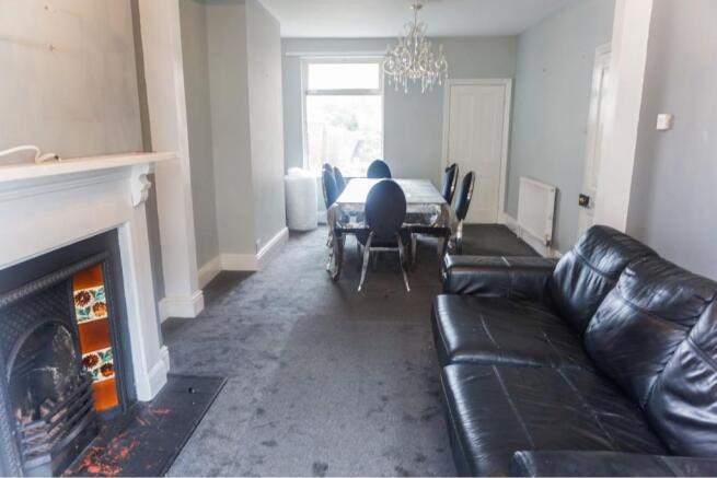 Lounge/Dining Room