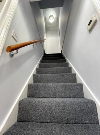 adelphi-road-kt17-1bd-1061420