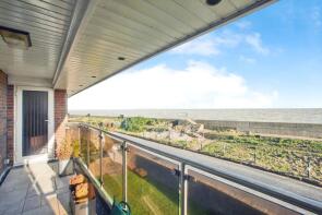 Midships, East Beach Road, Selsey PO20 0ES